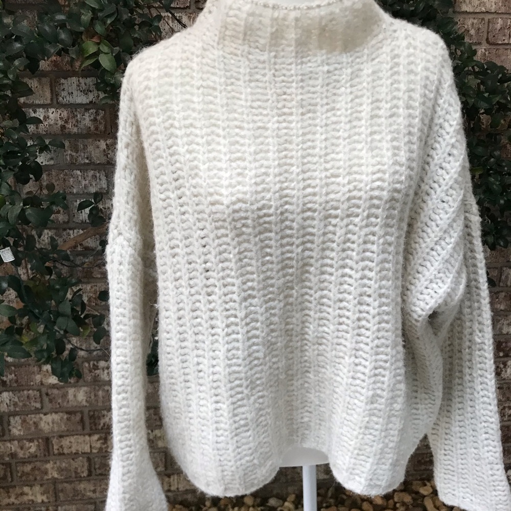 Aerie Cream knitted Sweater